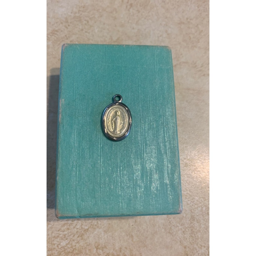 Vintageβ Infant's Miraculous Mary Medal